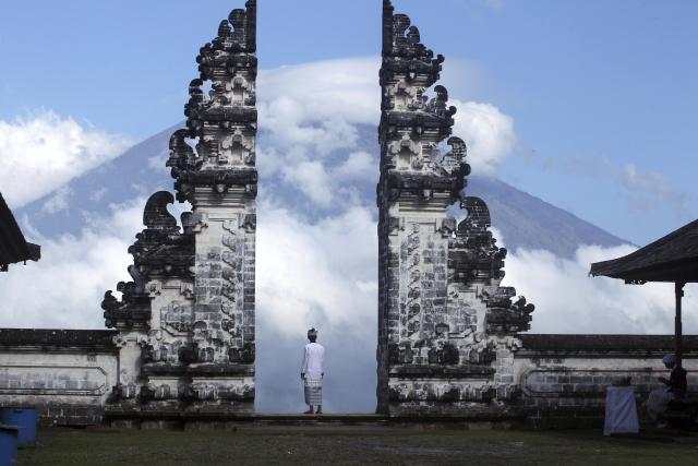 Bali: Èeka se erupcija vulkana, evakuisano 75.000 ljudi