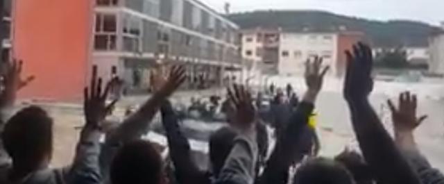 Branili biraèko mesto – pretukla ih policija / VIDEO