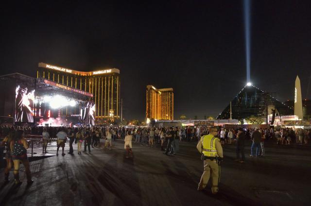 Šok u Las Vegasu: Pedok pucao iz više od 10 komada oružja