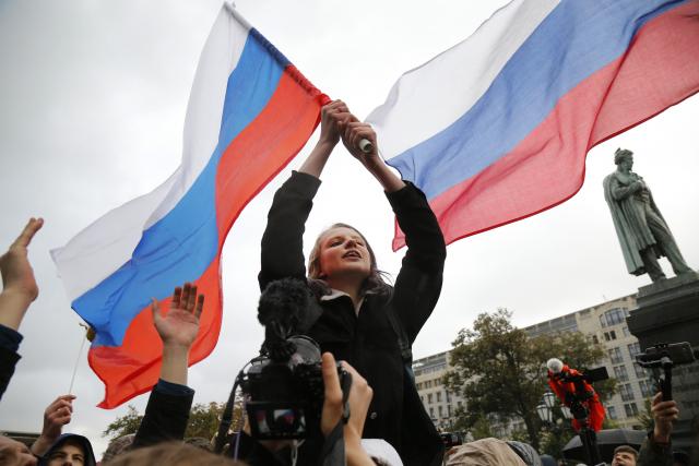 Putinu za roðendan - protesti i hapšenja širom Rusije FOTO
