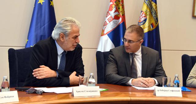 Serbian and EU officials discuss migrant situation