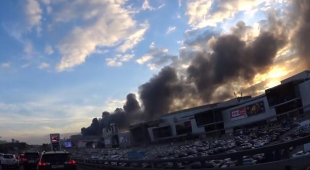 Moskva: Nakon više sati borbe s vatrom, požar lokalizovan
