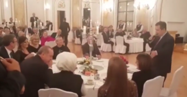 Dačić pevao Erdoganu na turskom VIDEO