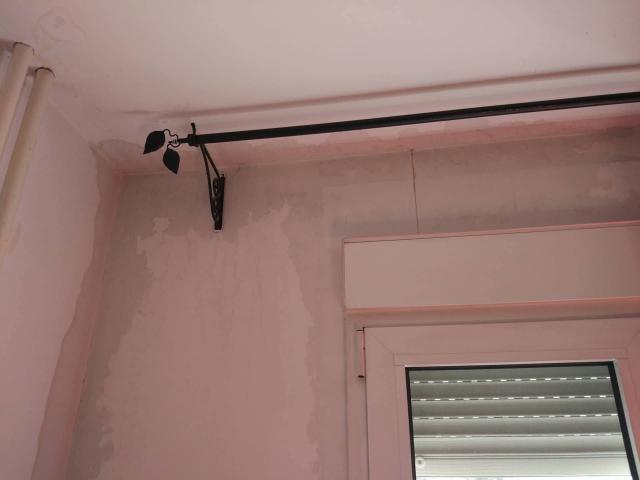 Agonija na NBG: Niz zidove voda, komšija nema - lavirint "nismo nadležni"