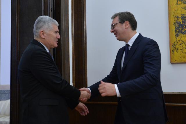 Serbia "ready for trilateral meeting with Croatia, Bosnia"