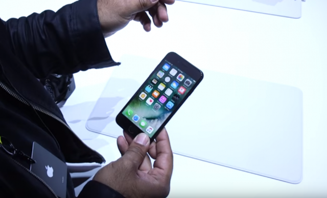 Iznenaðenje: Jedan model iPhone-a je prodavaniji od "osmice"