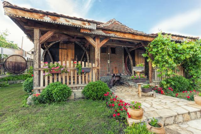 Vikendice daju u bescenje, samo da prežive