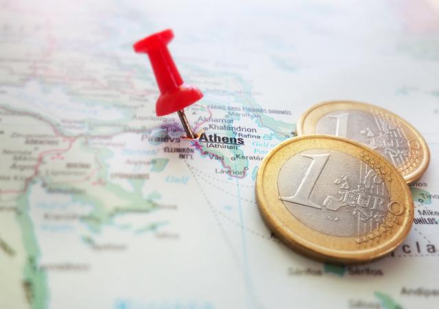 U Grèkoj svanulo, Cipras višak deli siromašnima