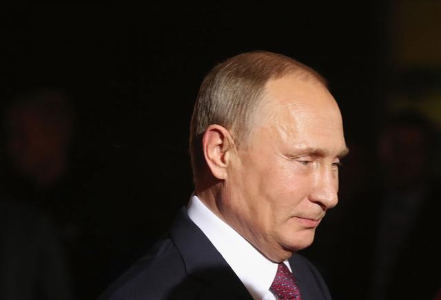 Kremlj: Javljeno o 50 bombi duž Putinovce rute, lažno