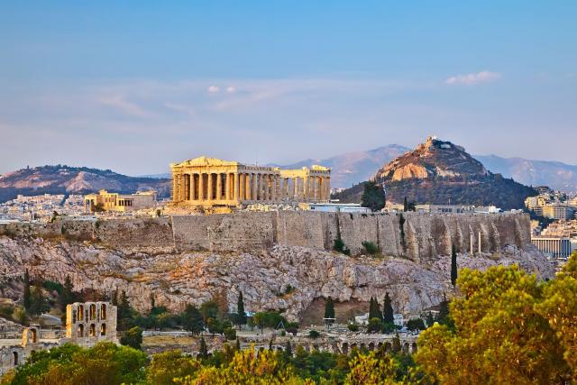 Atina: 333 sunèana dana, istorija i ljudi otvorenog srca