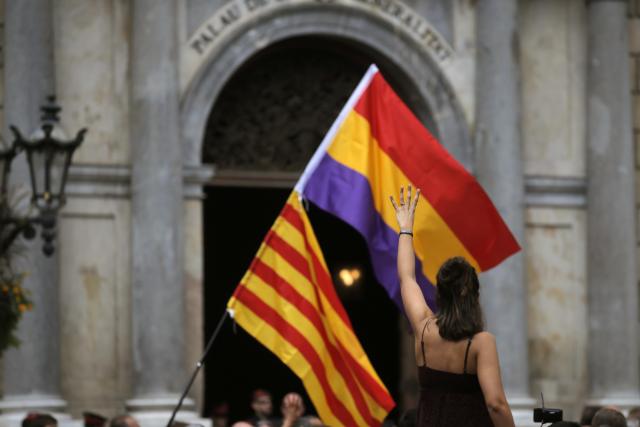 Katalonski zvaničnici završili u pritvoru, Pućdemona nema