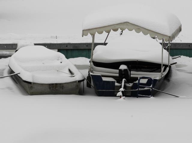 Sneg paralisao Hrvatsku, bura zaustavila i trajekte VIDEO