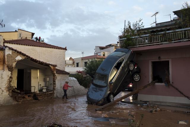 Raste broj žrtava katastrofalnih poplava u Atini