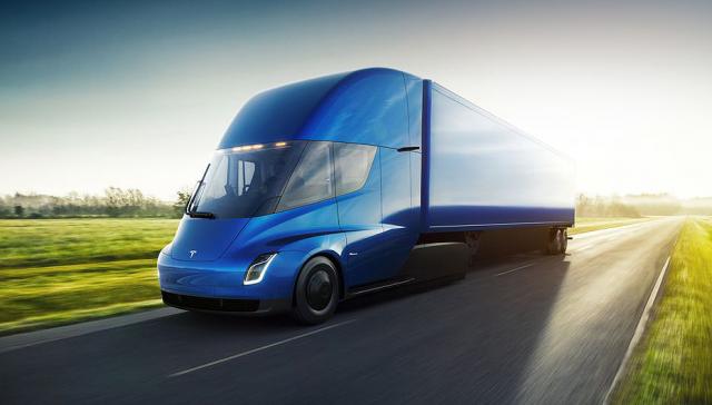 Tesla predstavio električni kamion sa dometom od 800 km