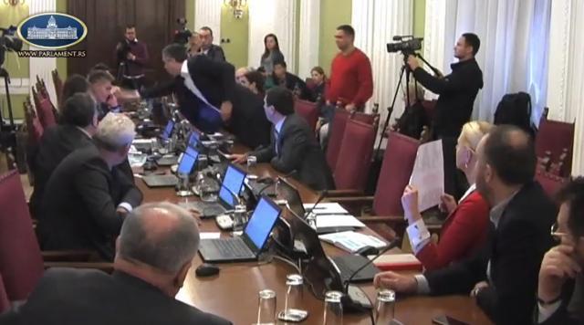 Serbian MPs throw computer mice, threaten each other/VIDEO