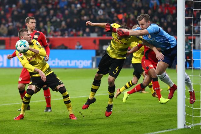 Bajern beži rivalima, Dortmund 7 kola bez pobede