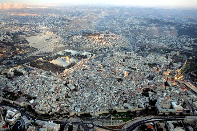 "SAD nude Palestincima selo kod Jerusalima za glavni grad"