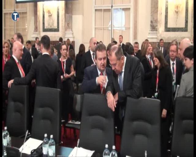 Dačić iskoristio priliku, nekoliko minuta s Lavrovom VIDEO