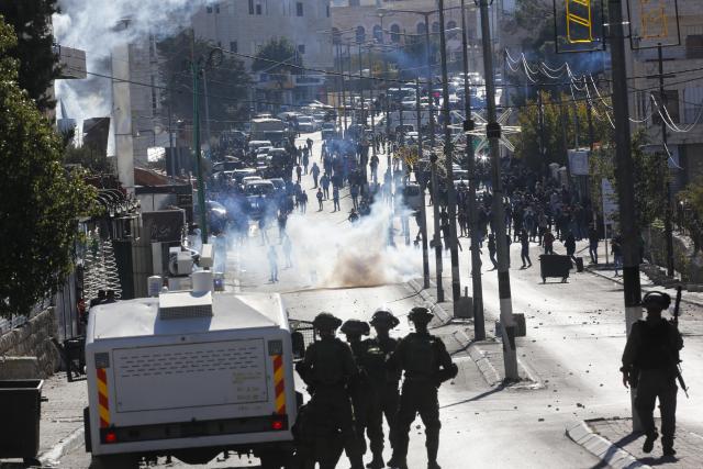 Neredi u Jerusalimu: Ima ranjenih, zovu "armiju muslimana"