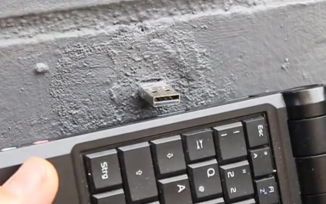 USB u zidu na ulici: Šta su to Dead Dropovi?