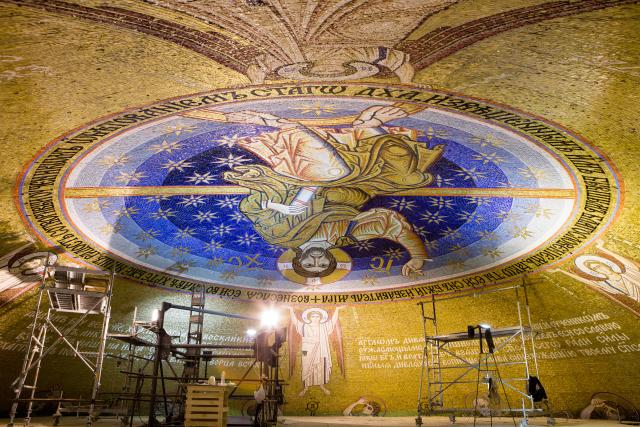 Završeni radovi na izradi mozaika na kupoli Hrama Svetog Save