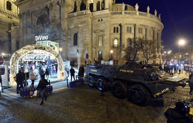 Oklopna vozila preventivno na Božiænom sajmu u Budimpešti