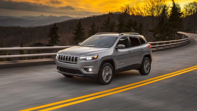 Prve fotografije: Jeep Cherokee za 2018.