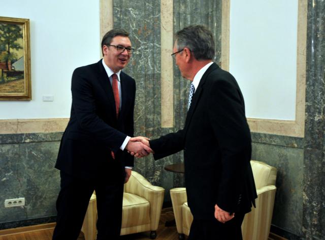 Putin wants to work with Vucic "for our brotherly peoples"