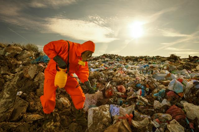 Uzbuna u okolini Obrenovca – naðeno 20 tona opasnog otpada