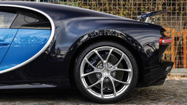 Polovni Bugatti iz 2017, malo prešao, a košta...