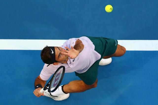 Federer razigran na poèetku nove sezone (VIDEO)
