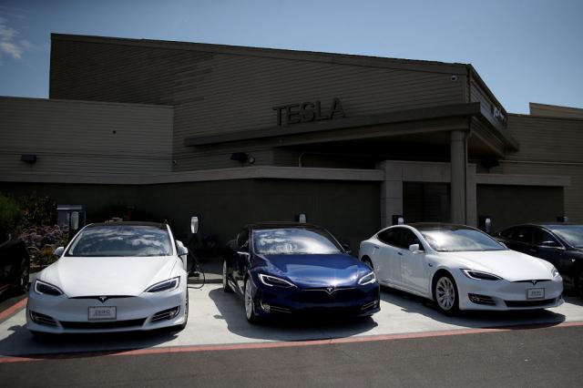 Tesla proizveo više od 100.000 automobila u 2017.