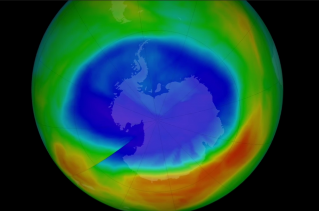Šta se dešava sa džinovskom rupom u ozonskom omotaèu? /VIDEO