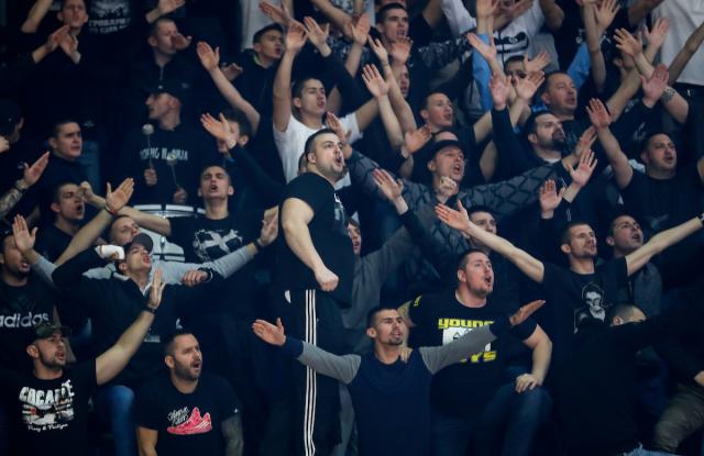 "Ne znam otkud Hrvati na jugu,Taton je sâm skoèio"