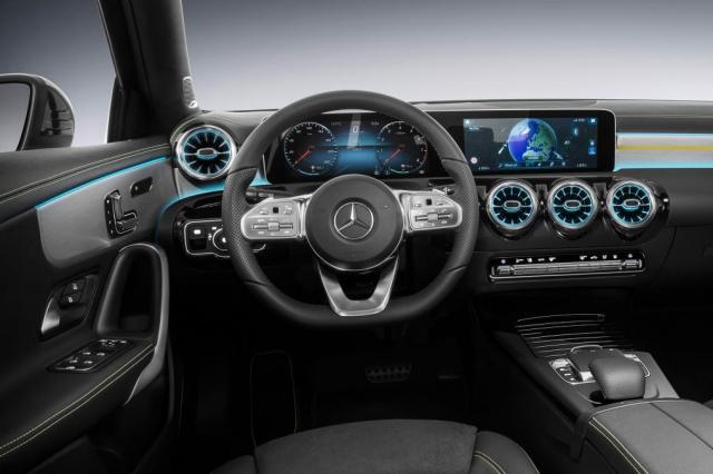 Mercedes predstavio novi multimedijalni sistem