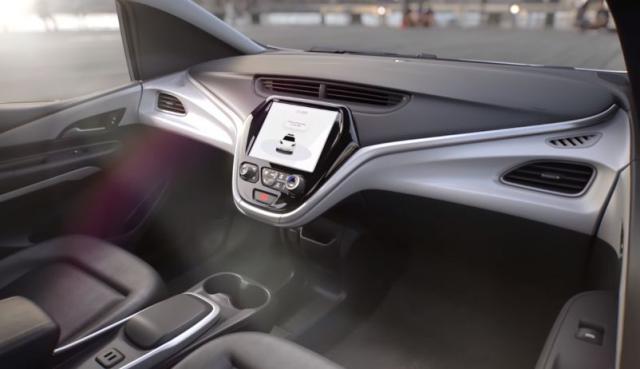 GM predstavio automobil bez volana i pedala