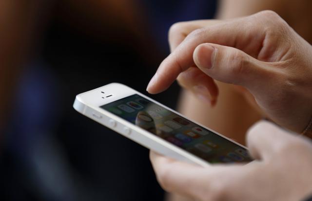 iPhone SE 2 æe imati "leða" od stakla i bežièno punjenje?