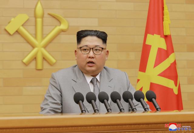 "Zombi nacija": Kim ih navodno ubije, a oni "ožive" FOTO