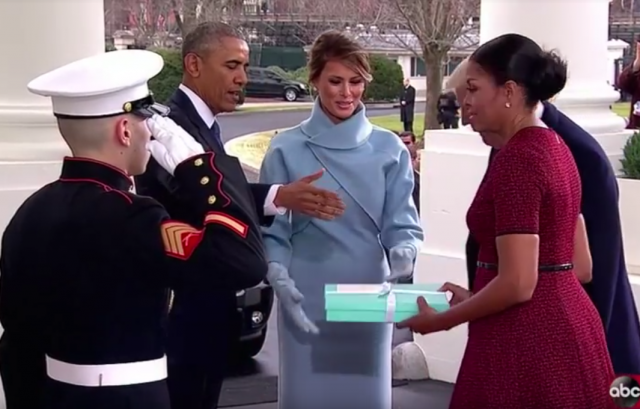 Mišel Obama napokon otkrila šta joj je poklonila Melanija Tramp