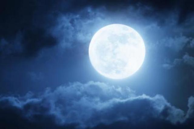 Večeras je plavi mesec: Evo kakve promene 31. januar donosi vašem znaku