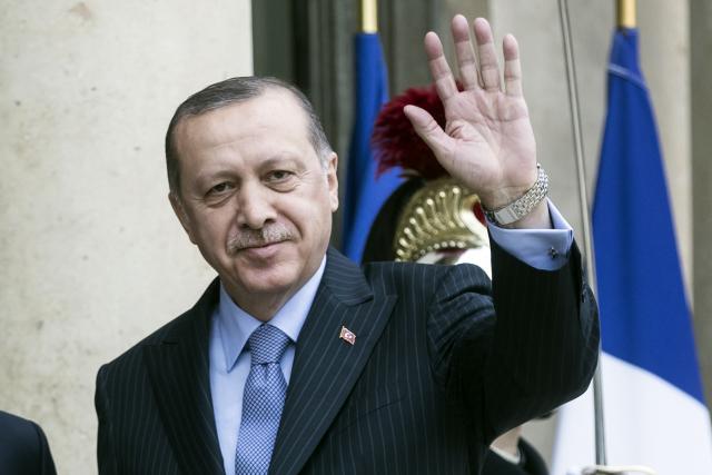 Erdogan èestitao Putinu, razgovarali o Siriji