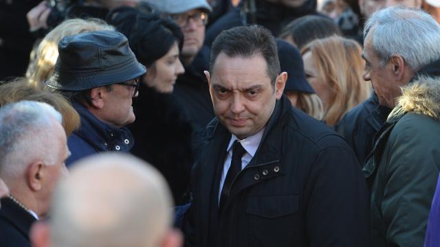 Defense minister says Vucic will be "welcomed by Ustashas"