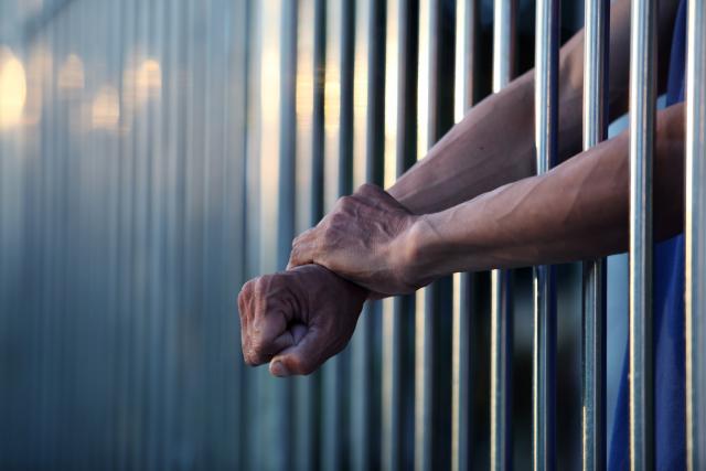 Policija tvrdi da se zatvorenik "nije praznio" cele tri nedelje
