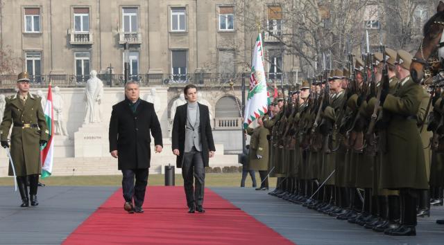 Serbian prime minister welcomed in Budapest