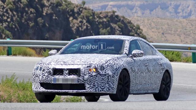 Ima li Peugeot odgovor na Passat, Superb, Insigniju?