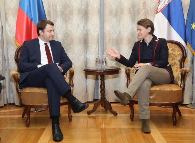 PM meets with Russian minister of economic development