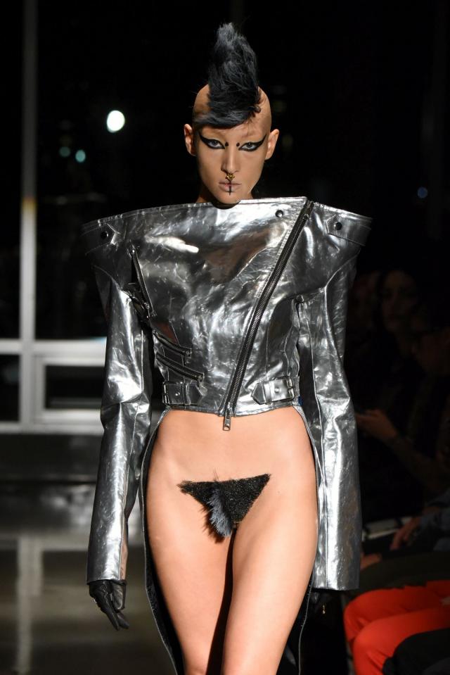 Bizaran modni trend: Perika za “tamo dole” (Foto)