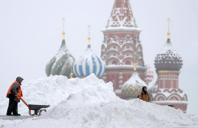 Najveći Putinov protivnik spasava Moskovljane iz smetova / FOTO