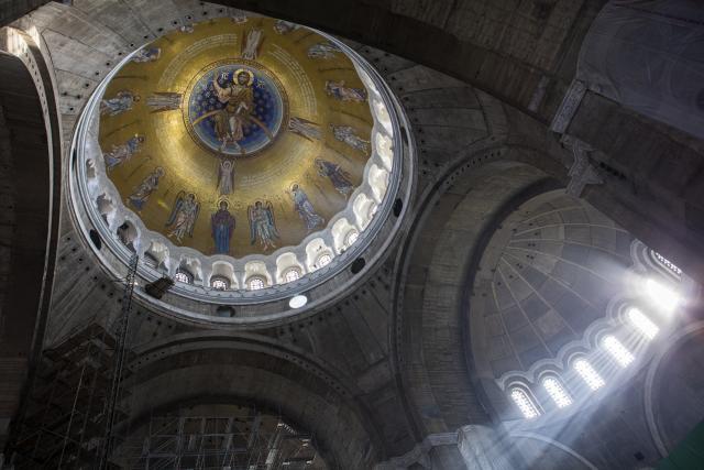 Magnificent mosaic in dome of St. Sava's Temple/PHOTOS