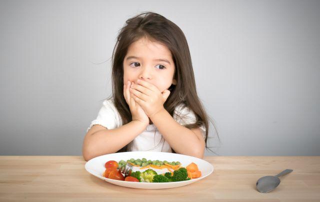 Deca neće da jedu povrće? Rešite to ovim psihološkim trikom